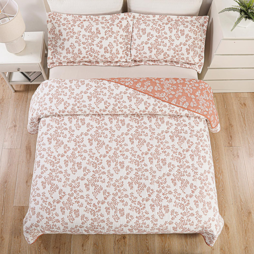 Jacquard Embroidered Stitching Coverlet Bedspread Ultra Soft Bedding Solid 3 Piece Summer Quilt Set with 2 Quilted
