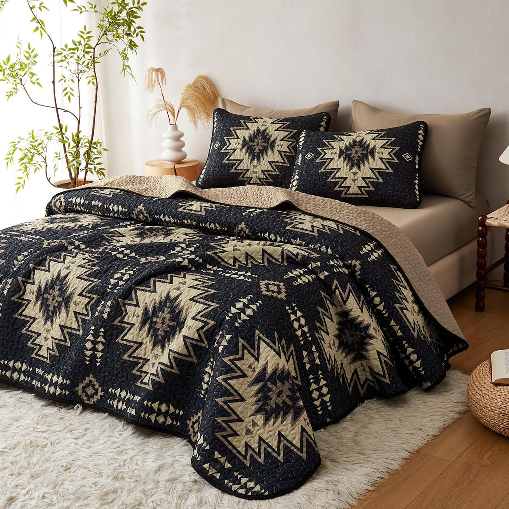 Quilt Set, Southwestern Rustic Farmhouse Style with Aztec Geometric Pattern, Reversible Lightweight Bedspread