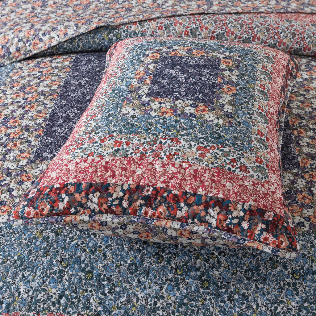 Vintage Floral Patchwork Quilt Set, with 2 Shams