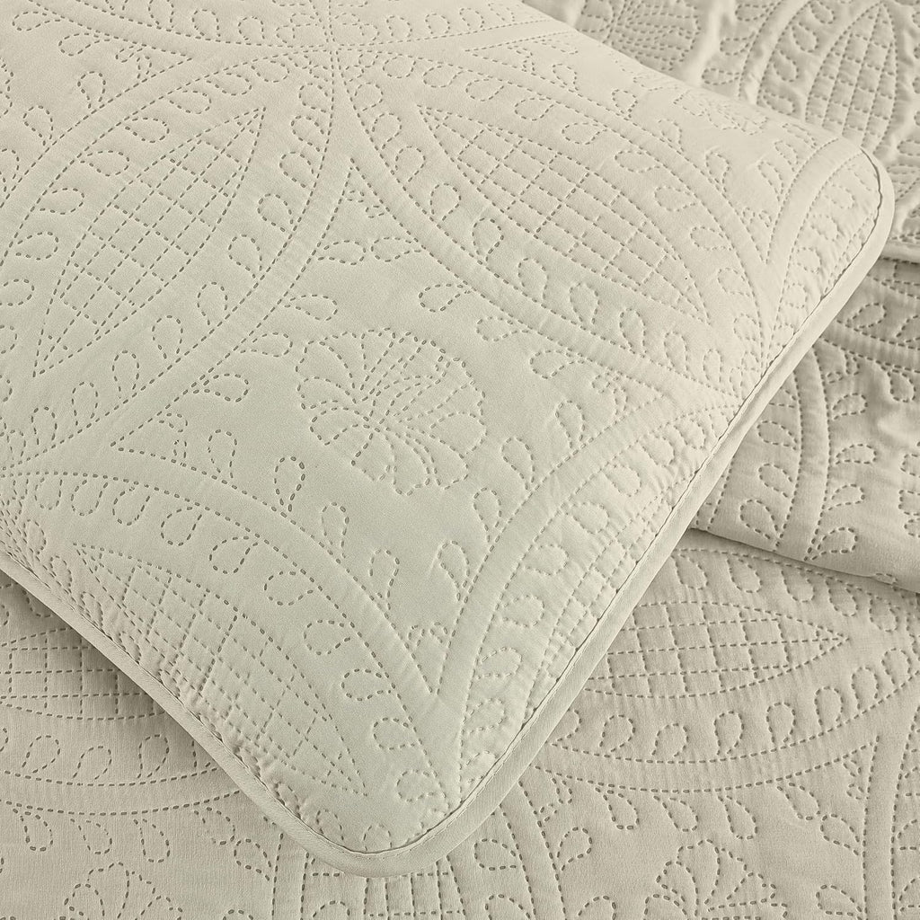 3-piece Oversized Bedspread Coverlet Set (, Ivory)