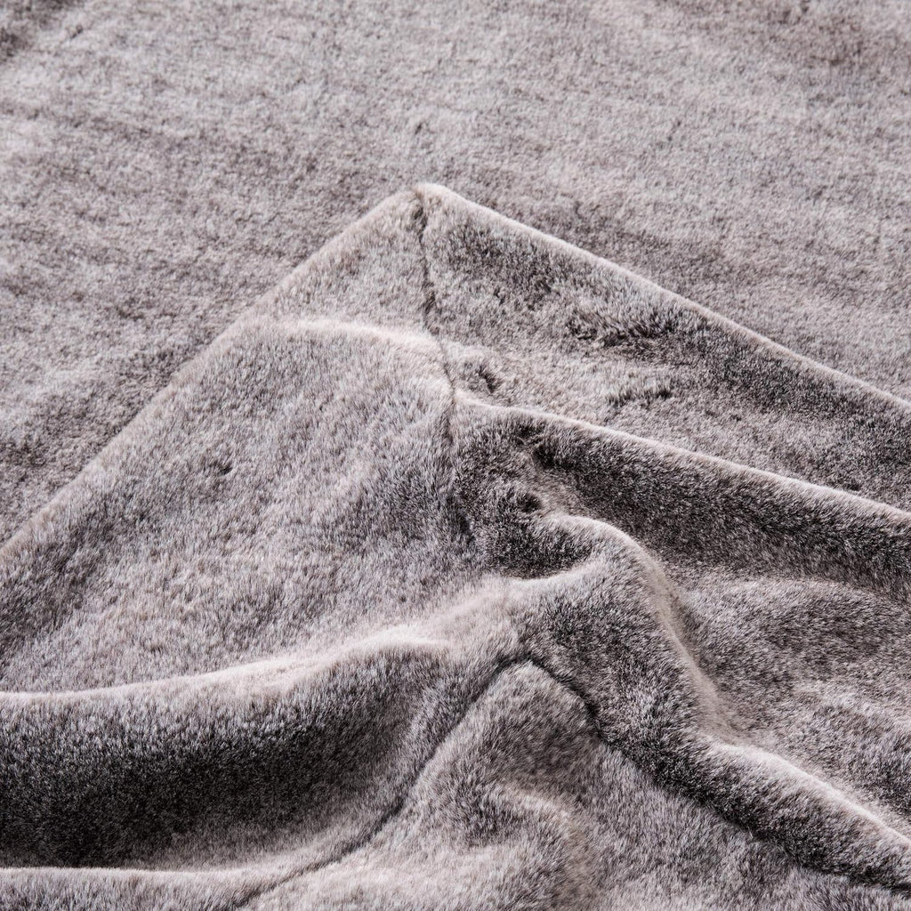 Double Sided Faux Fur Throw Blanket Silky Soft Oversized Afghan Machine Washable, Grey Striped Mink Chinchilla Shadow