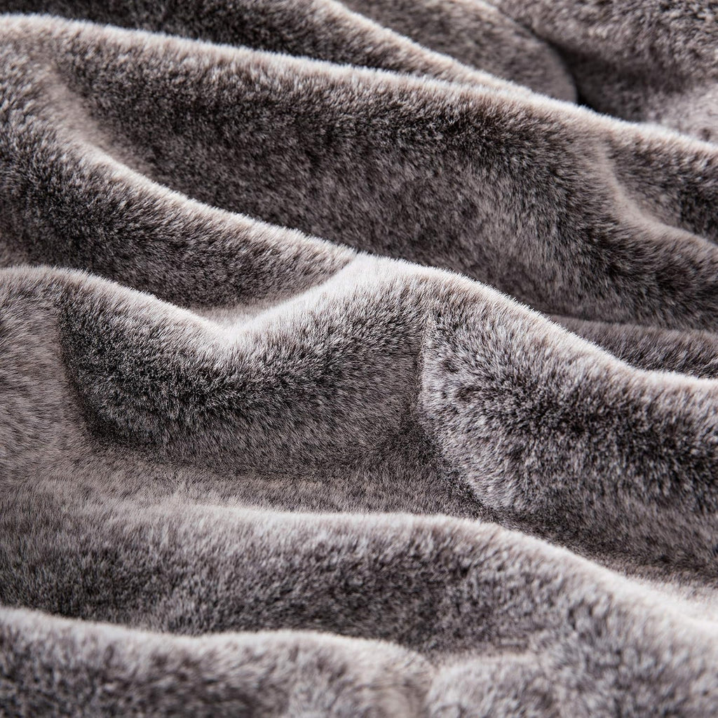 Double Sided Faux Fur Throw Blanket Silky Soft Oversized Afghan Machine Washable, Grey Striped Mink Chinchilla Shadow