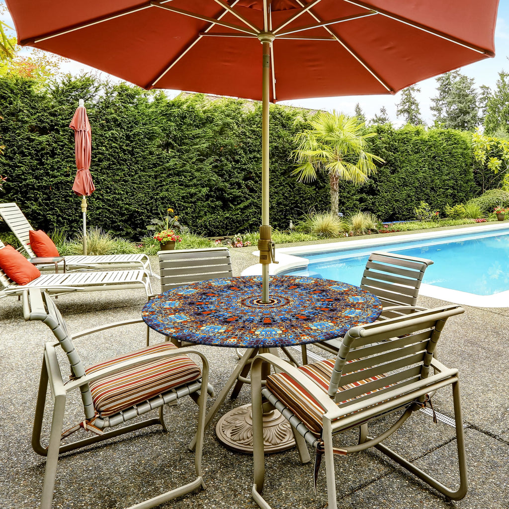 Outdoor Tablecloth with Umbrella Hole Waterproof Round Fitted Tablecloth with Elastic Zippered Wipeable Table Cloth