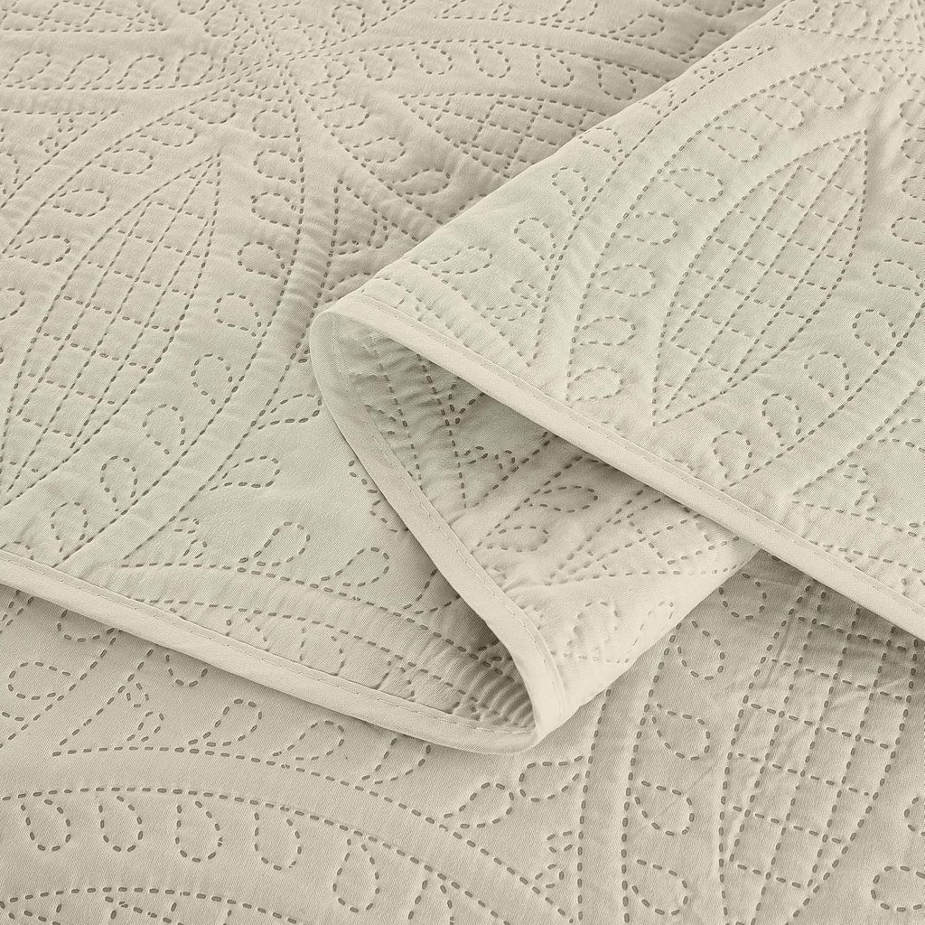 3-piece Oversized Bedspread Coverlet Set (, Ivory)