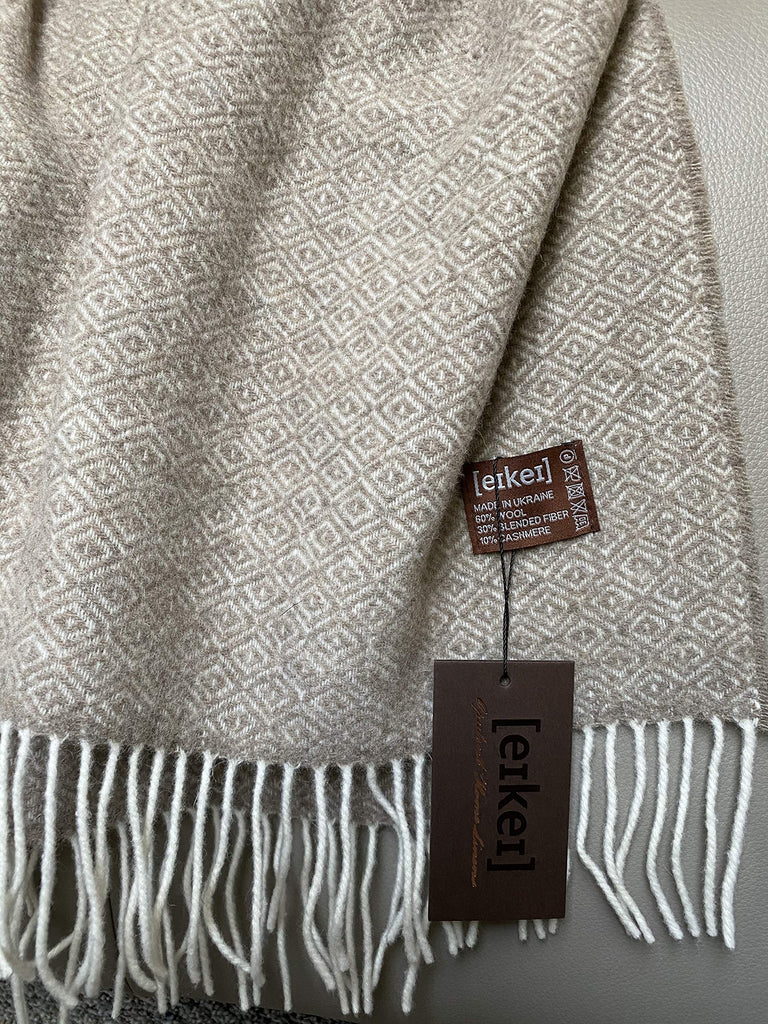 Wool Throw Blanket Geo Diamond Pattern Oversized Couch Throw Blanket Fringe Trim Soft Merino Woolen Afghan Minimalist