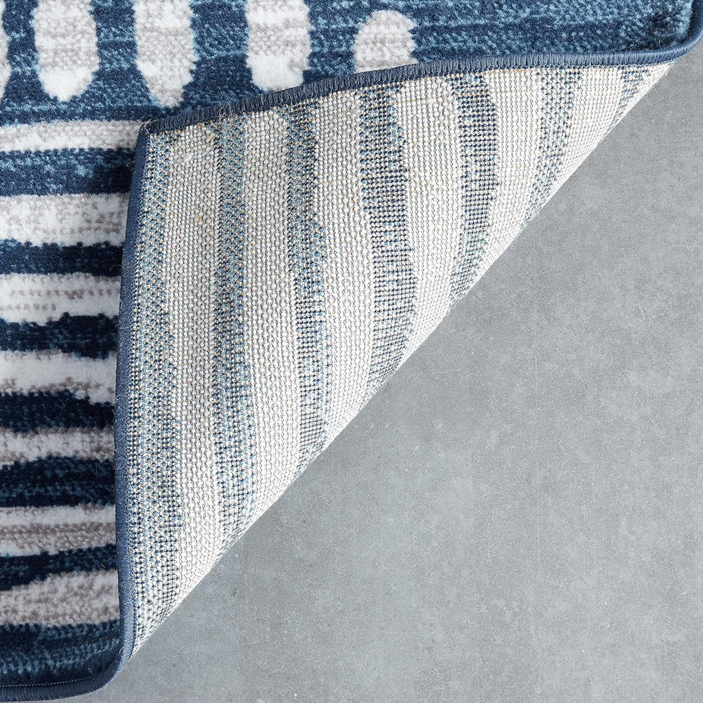 Axasta Blue Diamond Medallion Tribal Area Rug (5'3" x 7'3")