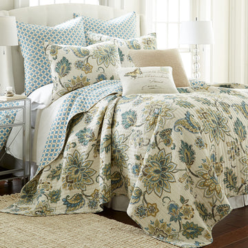 Grey Palladium Quilt Set - Quilt 106x92in. + Two Pillow Shams 36x20in. - Paisley - Green, Yellow